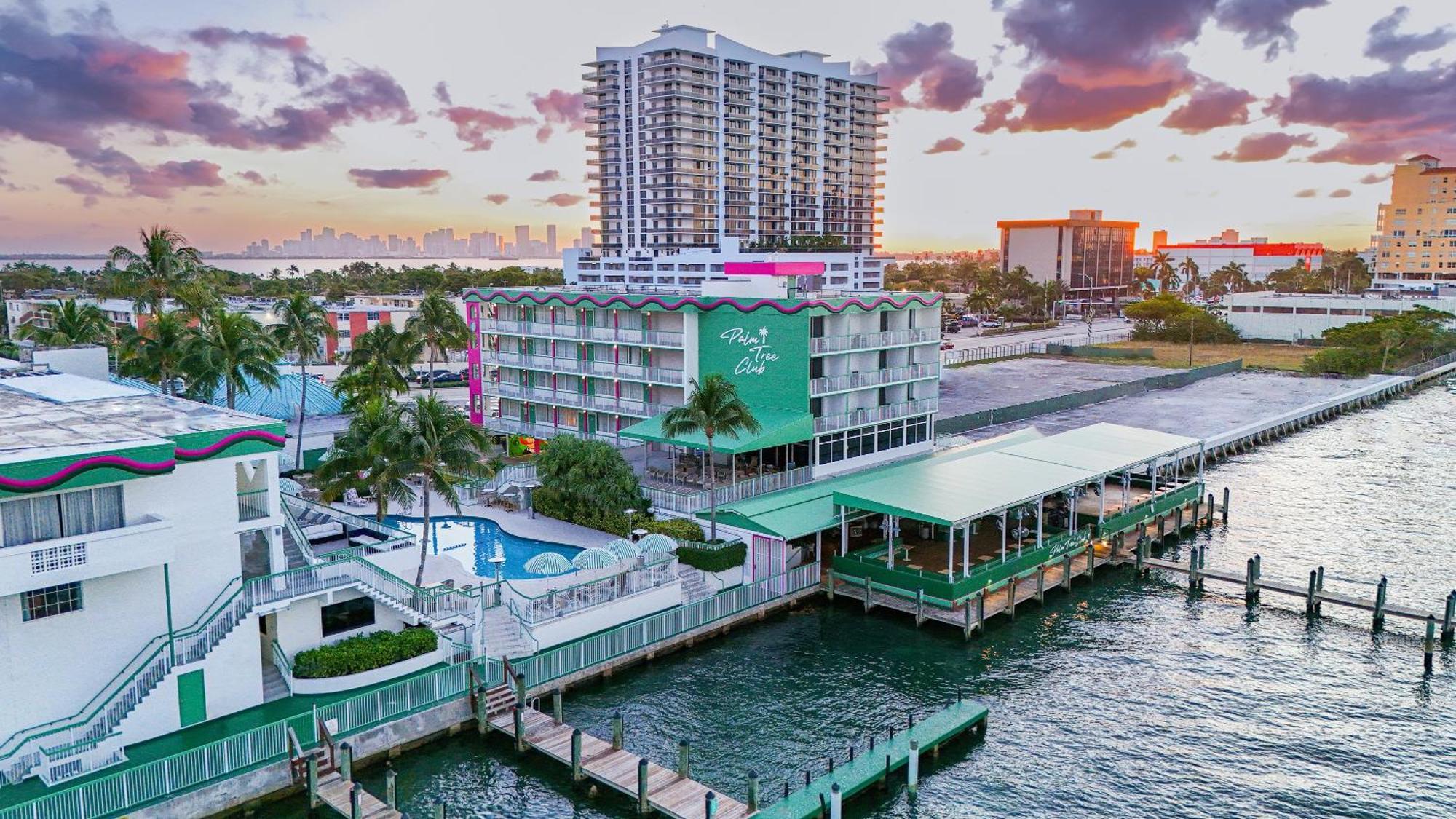 Palm Tree Club Miami Hotel North Bay Village Exterior photo