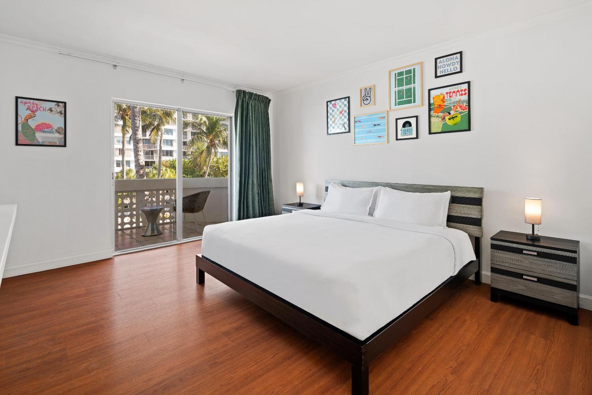 Palm Tree Club Miami Hotel North Bay Village Exterior photo