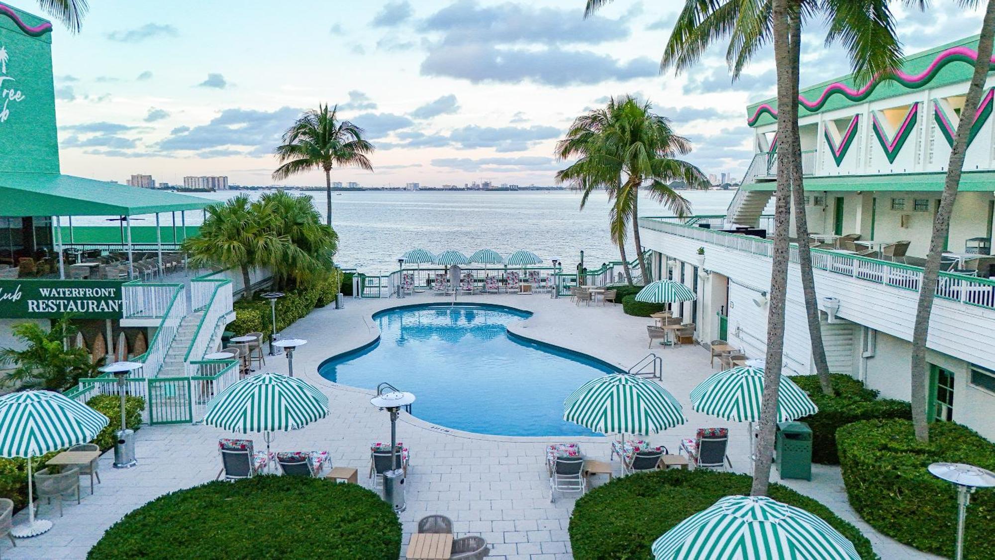 Palm Tree Club Miami Hotel North Bay Village Exterior photo